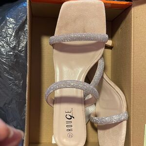 These are very nice, size 11 adult Rouge go out nude and Clear pump